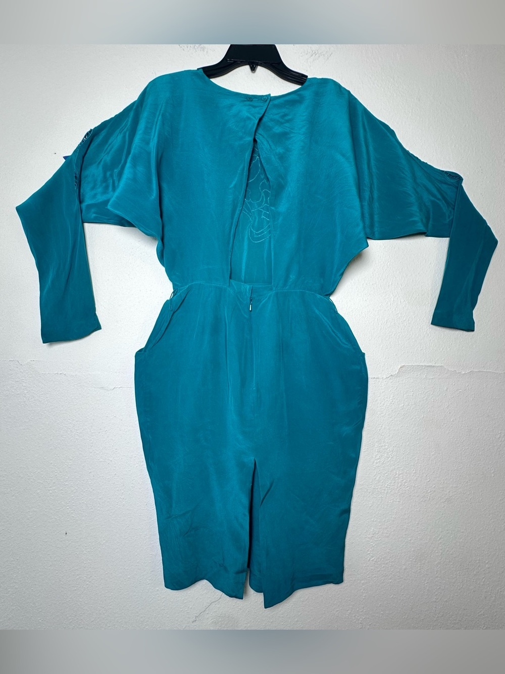 Vintage 80s 100% Silk Green Long-Sleeve Embroidered Waist Pleat Cutout BackDress - Picture 3 of 16